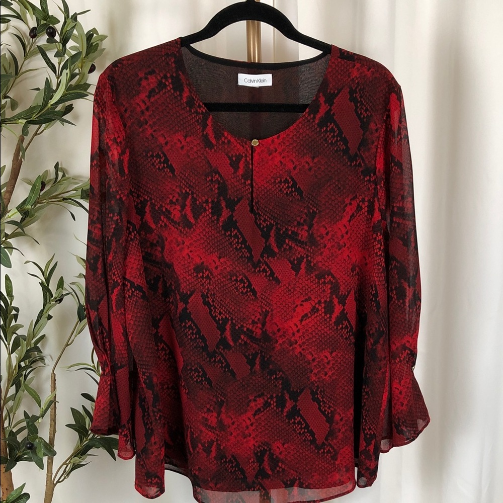 Calvin Klein Red and Black Snake-Print Blouse (V5)